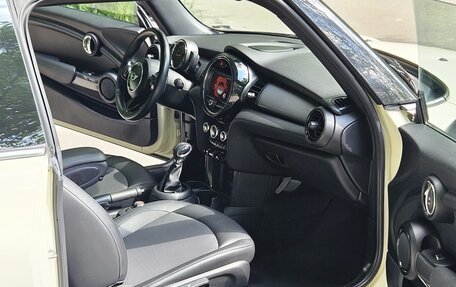 MINI Hatch, 2019 год, 1 490 000 рублей, 3 фотография
