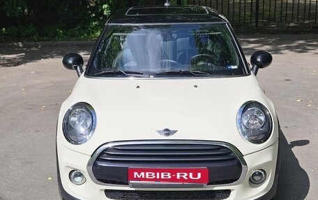 MINI Hatch, 2019 год, 1 490 000 рублей, 7 фотография