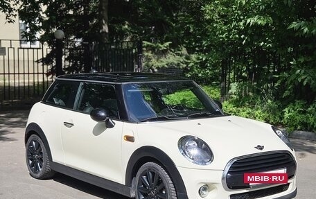 MINI Hatch, 2019 год, 1 490 000 рублей, 9 фотография