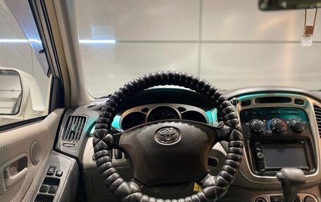 Toyota Highlander III, 2005 год, 1 370 000 рублей, 12 фотография