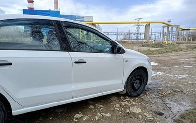 Volkswagen Polo VI (EU Market), 2018 год, 800 000 рублей, 1 фотография