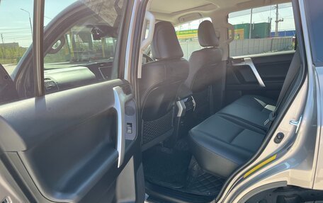 Toyota Land Cruiser Prado 150 рестайлинг 2, 2020 год, 4 700 000 рублей, 10 фотография