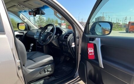 Toyota Land Cruiser Prado 150 рестайлинг 2, 2020 год, 4 700 000 рублей, 8 фотография