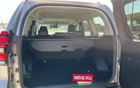 Toyota Land Cruiser Prado 150 рестайлинг 2, 2020 год, 4 700 000 рублей, 5 фотография