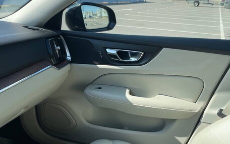 Volvo S60 III, 2020 год, 2 250 000 рублей, 20 фотография