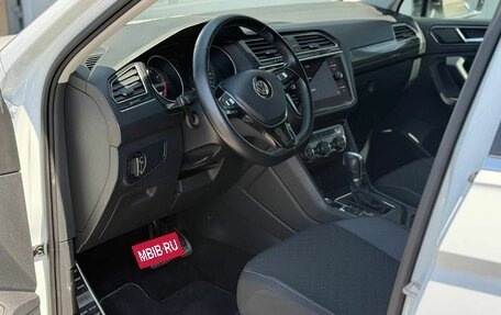 Volkswagen Tiguan II, 2018 год, 2 075 000 рублей, 13 фотография