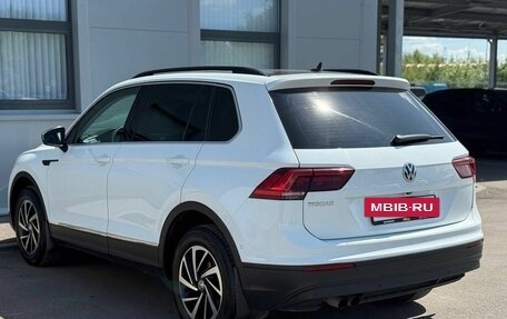 Volkswagen Tiguan II, 2018 год, 2 075 000 рублей, 6 фотография