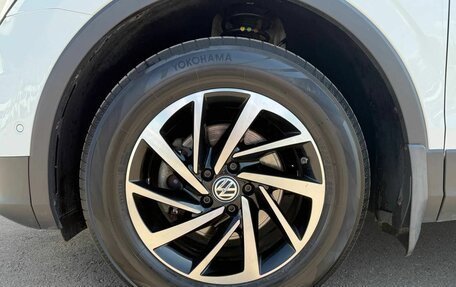 Volkswagen Tiguan II, 2018 год, 2 075 000 рублей, 23 фотография