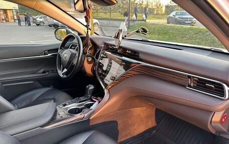 Toyota Camry, 2020 год, 2 500 000 рублей, 12 фотография
