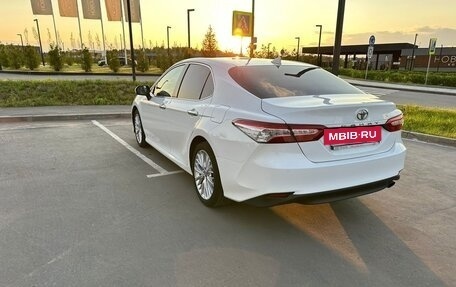 Toyota Camry, 2020 год, 2 500 000 рублей, 5 фотография