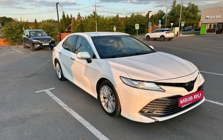 Toyota Camry, 2020 год, 2 500 000 рублей, 2 фотография