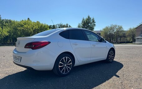 Opel Astra J, 2012 год, 4 фотография