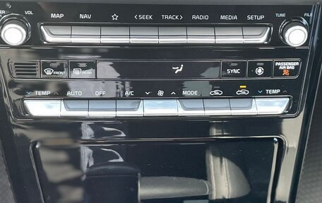 KIA K7, 2019 год, 2 990 000 рублей, 15 фотография