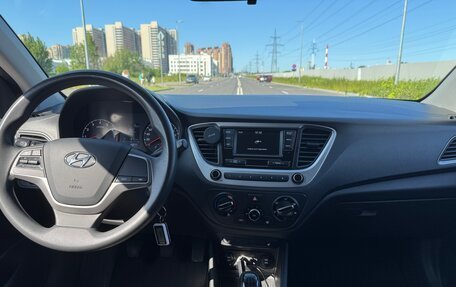 Hyundai Solaris II рестайлинг, 2017 год, 1 079 000 рублей, 21 фотография
