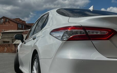 Toyota Camry, 2018 год, 3 220 000 рублей, 8 фотография