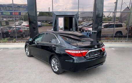 Toyota Camry, 2016 год, 1 670 000 рублей, 3 фотография