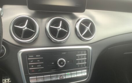 Mercedes-Benz GLA, 2017 год, 1 600 000 рублей, 19 фотография