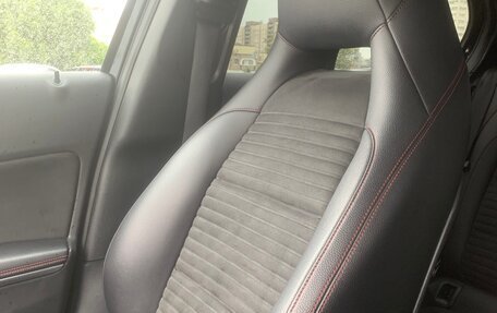 Mercedes-Benz GLA, 2017 год, 1 600 000 рублей, 27 фотография