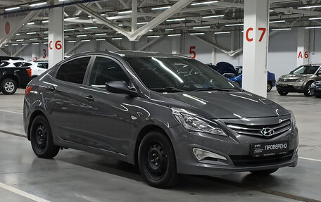 Hyundai Solaris II рестайлинг, 2015 год, 660 000 рублей, 3 фотография