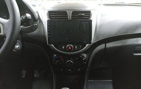 Hyundai Solaris II рестайлинг, 2015 год, 660 000 рублей, 15 фотография
