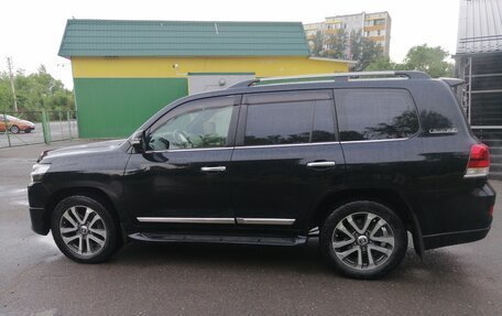 Toyota Land Cruiser 200, 2017 год, 7 000 000 рублей, 4 фотография