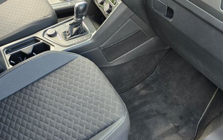 Volkswagen Tiguan I, 2018 год, 3 000 000 рублей, 18 фотография
