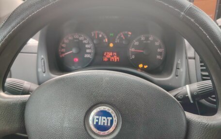 Fiat Punto III Punto Evo рестайлинг, 2004 год, 190 000 рублей, 2 фотография