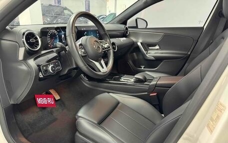 Mercedes-Benz A-Класс, 2022 год, 1 760 000 рублей, 11 фотография