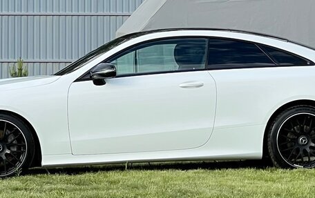 Mercedes-Benz E-Класс, 2019 год, 3 850 000 рублей, 3 фотография