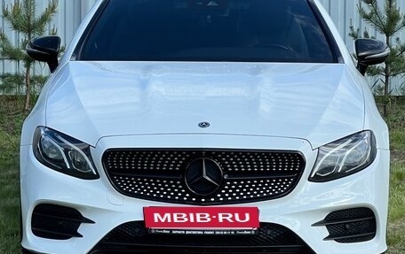 Mercedes-Benz E-Класс, 2019 год, 3 850 000 рублей, 2 фотография