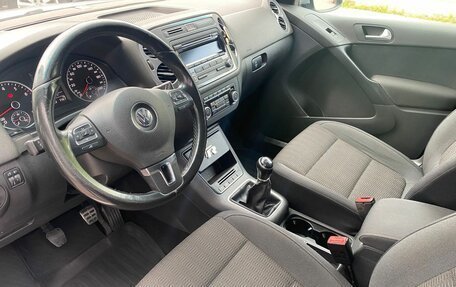 Volkswagen Tiguan I, 2011 год, 959 000 рублей, 10 фотография