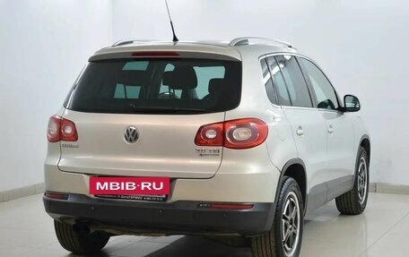 Volkswagen Tiguan I, 2010 год, 960 000 рублей, 4 фотография