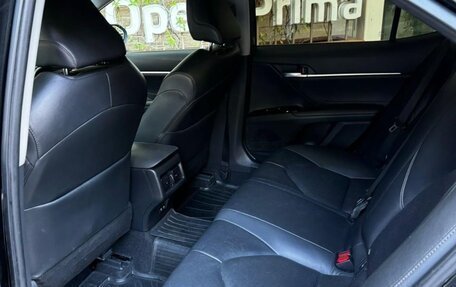 Toyota Camry, 2018 год, 2 200 000 рублей, 9 фотография