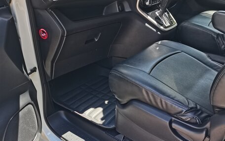 Nissan Serena IV, 2018 год, 1 920 000 рублей, 9 фотография