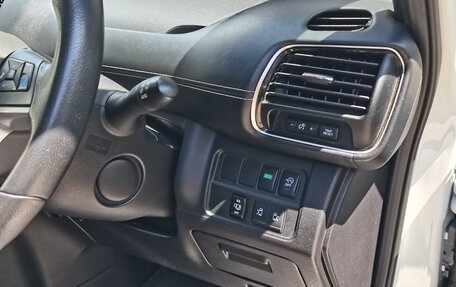 Nissan Serena IV, 2018 год, 1 920 000 рублей, 14 фотография