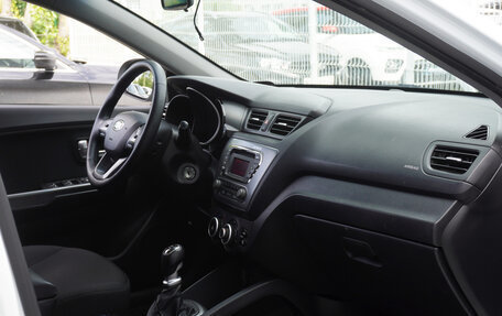 KIA Rio III рестайлинг, 2014 год, 900 000 рублей, 20 фотография