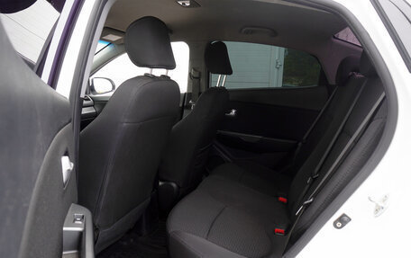 KIA Rio III рестайлинг, 2014 год, 900 000 рублей, 21 фотография