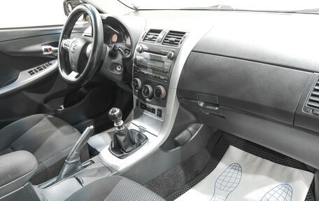Toyota Corolla, 2011 год, 899 000 рублей, 9 фотография