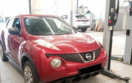 Nissan Juke II, 2014 год, 850 000 рублей, 2 фотография