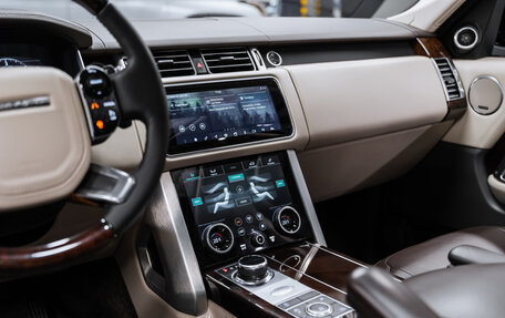 Land Rover Range Rover IV рестайлинг, 2019 год, 6 900 000 рублей, 12 фотография