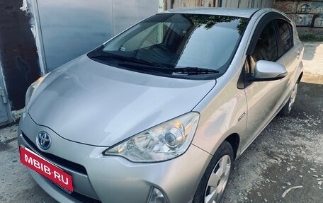 Toyota Aqua I, 2014 год, 760 000 рублей, 2 фотография