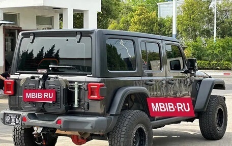 Jeep Wrangler, 2021 год, 4 100 000 рублей, 13 фотография