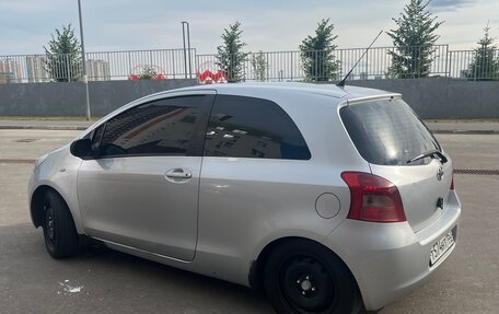 Toyota Yaris III рестайлинг, 2006 год, 450 000 рублей, 7 фотография
