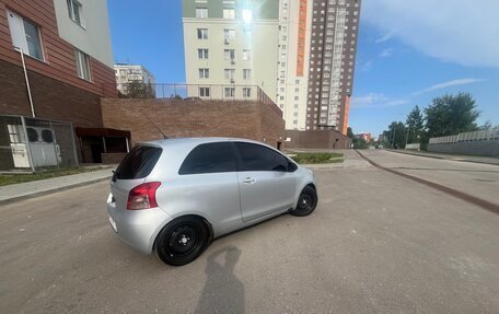 Toyota Yaris III рестайлинг, 2006 год, 450 000 рублей, 14 фотография