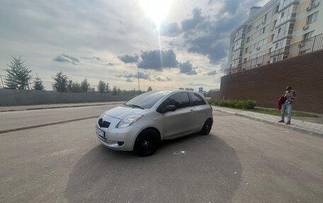 Toyota Yaris III рестайлинг, 2006 год, 450 000 рублей, 17 фотография