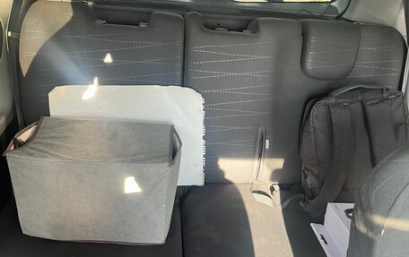 Toyota Yaris III рестайлинг, 2006 год, 450 000 рублей, 22 фотография