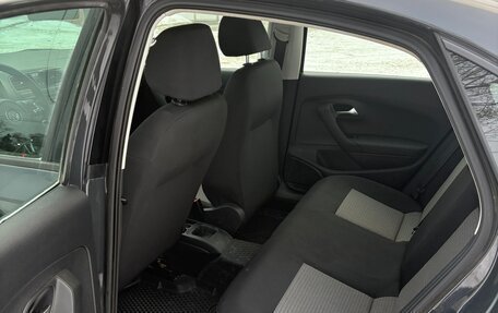 Volkswagen Polo VI (EU Market), 2011 год, 800 000 рублей, 11 фотография