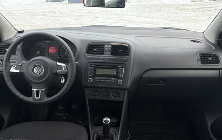 Volkswagen Polo VI (EU Market), 2011 год, 800 000 рублей, 14 фотография