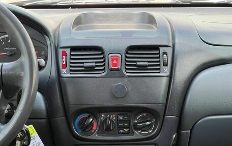 Nissan Almera, 2005 год, 400 000 рублей, 9 фотография