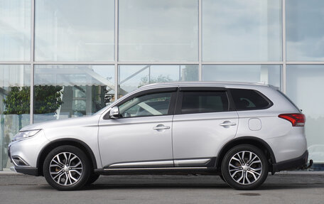 Mitsubishi Outlander III рестайлинг 3, 2018 год, 2 349 000 рублей, 8 фотография